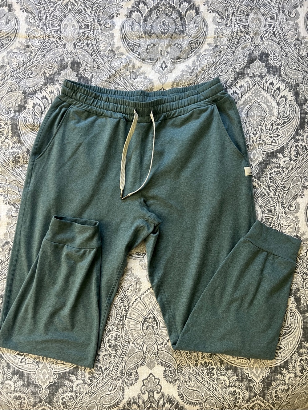 Vuori Women's Performance Jogger Pants